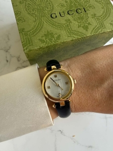 GUCCI Diamantissima, szwajcarski zegarek, w całości oryginalne elementy, czarny pasek, tarcza z masy perłowej, koperta 27mm