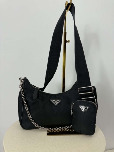 PRADA Re-Edition 2005 Re-Nylon Shoulder Bag – czarna 