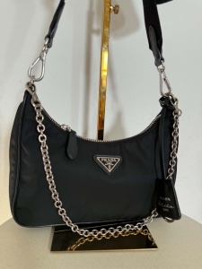 PRADA Re-Edition 2005 Re-Nylon Shoulder Bag – czarna 