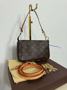Louis Vuitton Monogram Pochette + pudełko 