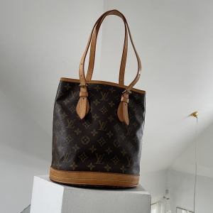 Louis Vuitton Bucket bag 