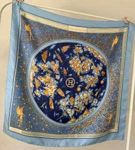 Hermès jedwabna duża chusta kolor niebieski/jak nowa  