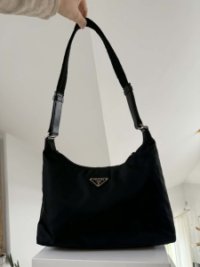 Prada czarna torba na ramię nylon + skóra 