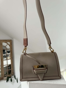 Loewe Barcelona torba na ramię beżowa 