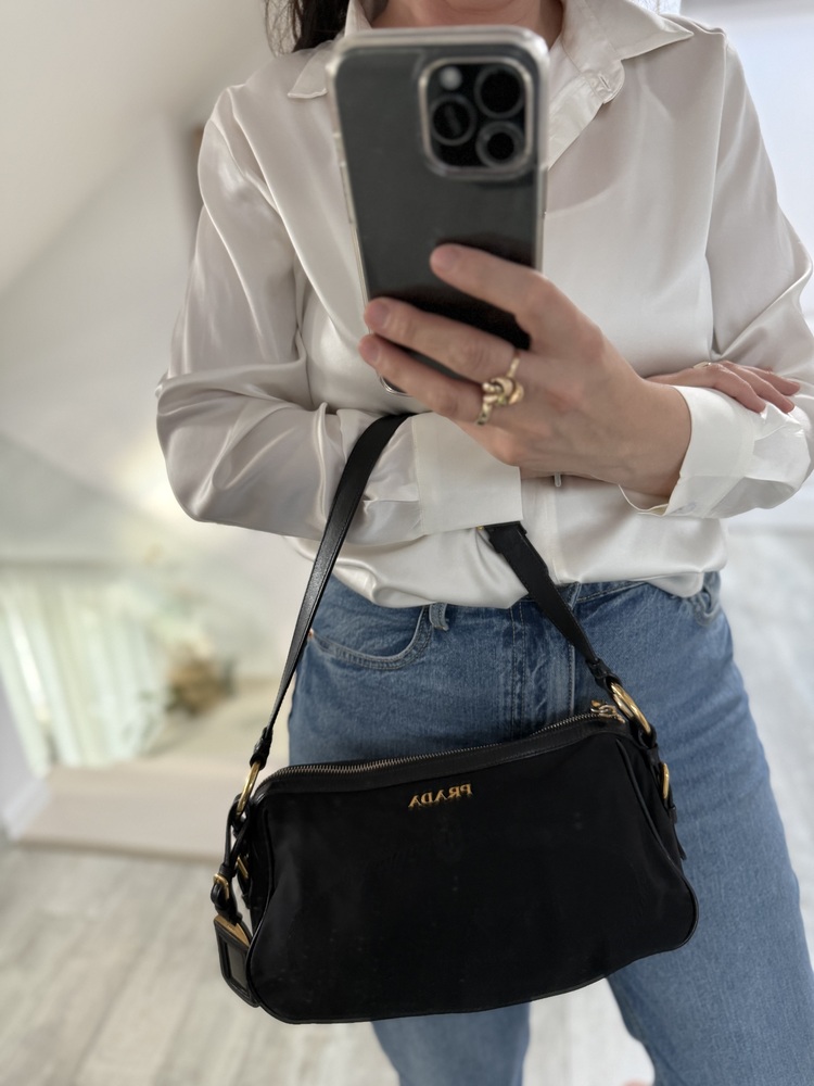 prada czarna torba na ramię (3).jpeg