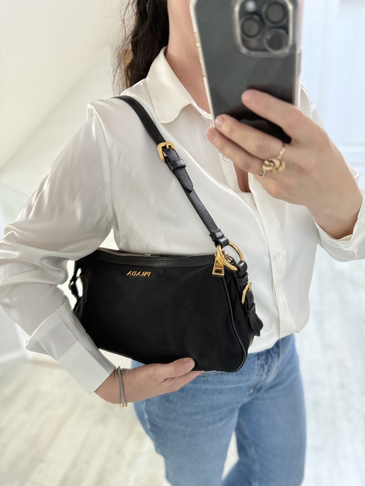 prada czarna torba na ramię (4).jpeg