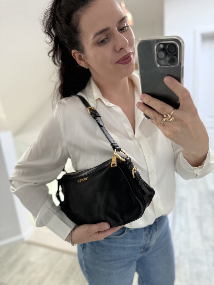 prada czarna torba na ramię (6).jpeg