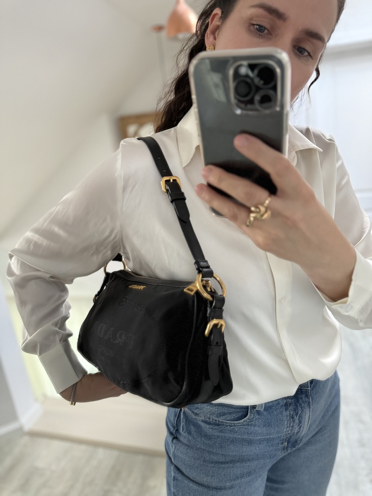 prada czarna torba na ramię (10).jpeg