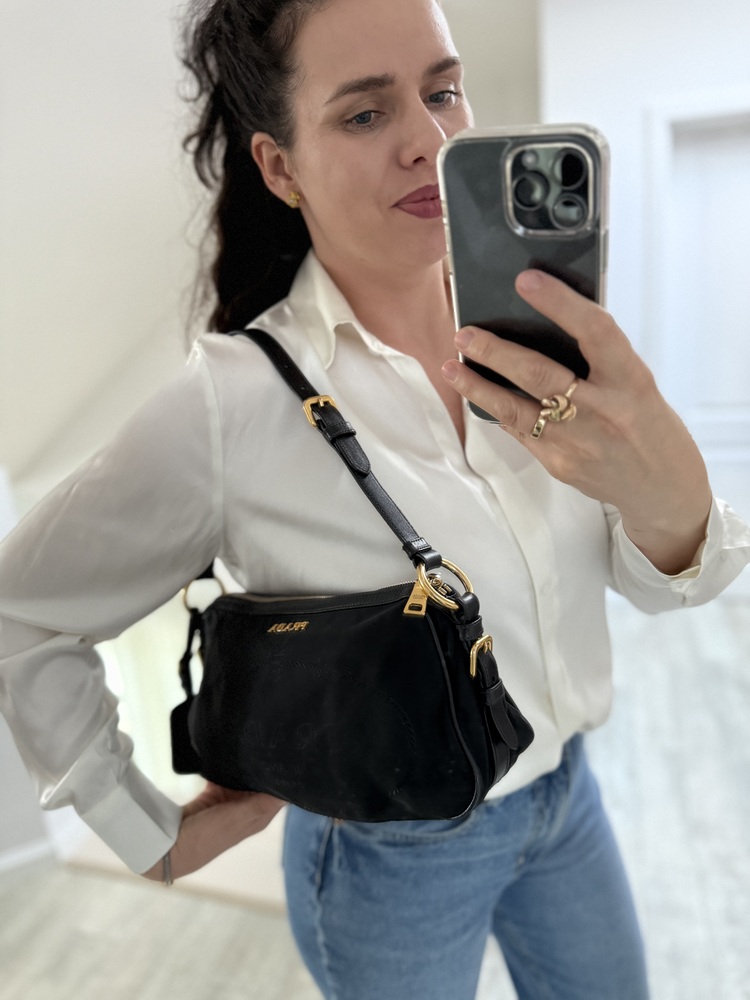 prada czarna torba na ramię (11).jpeg