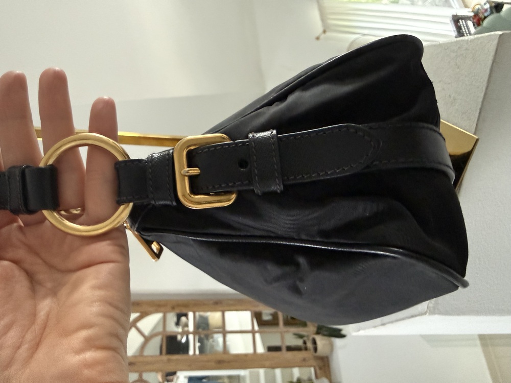 prada czarna torba na ramię (15).jpeg