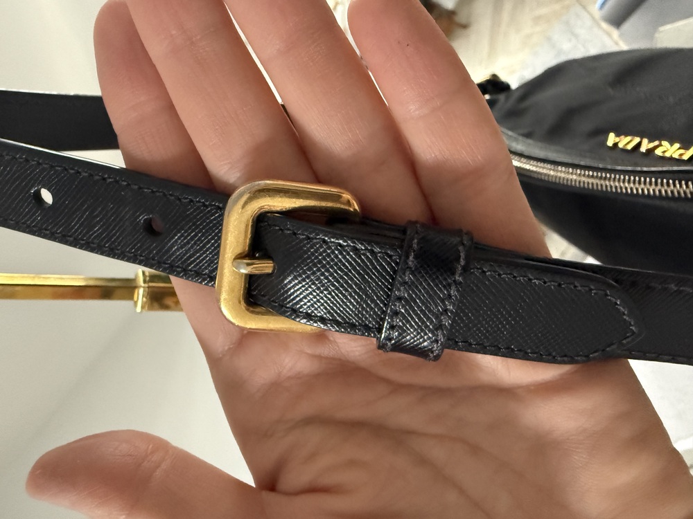 prada czarna torba na ramię (24).jpeg