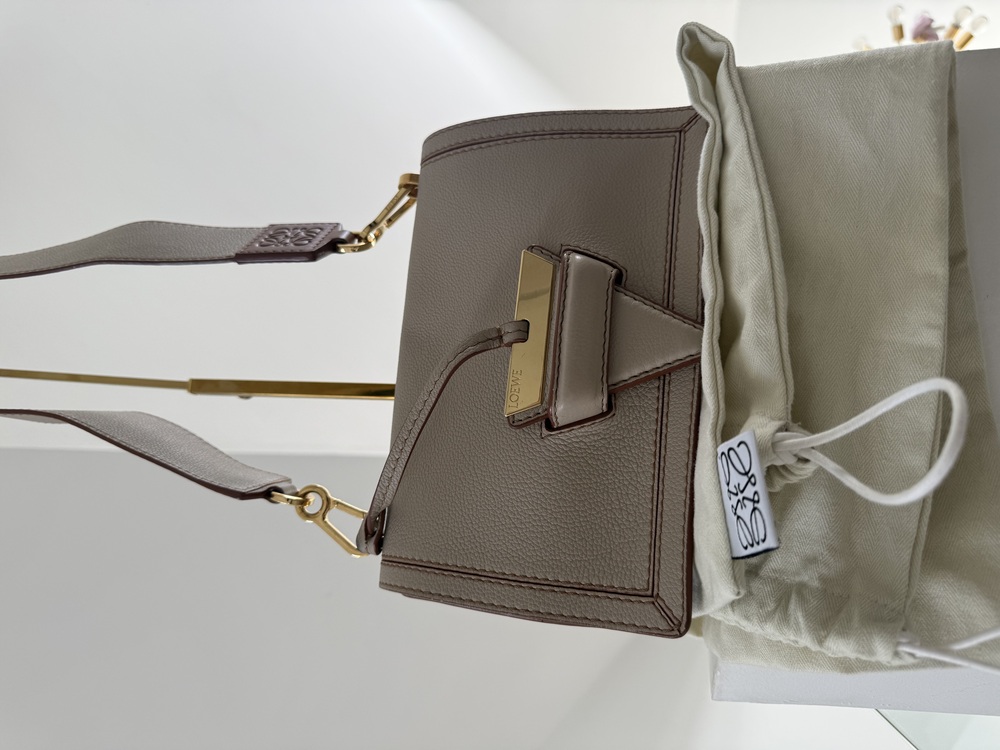 loewe torba na ramie barcelona (3).jpeg