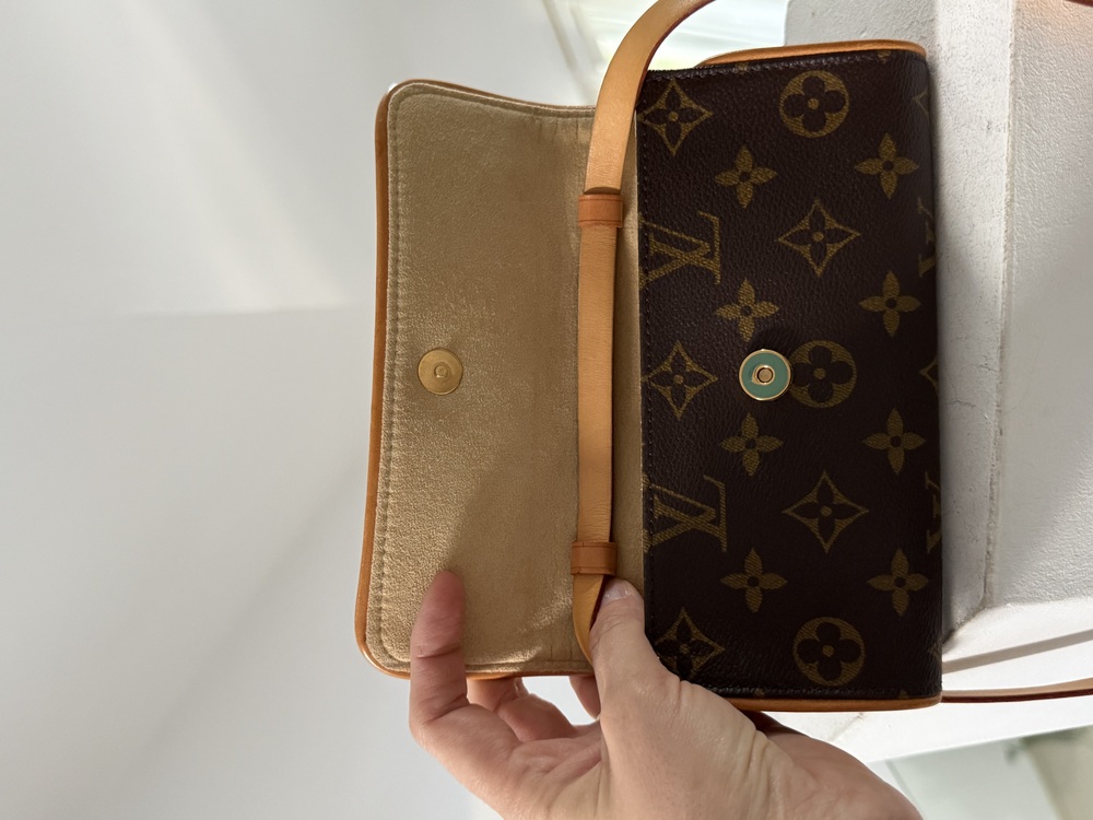 louis vuitton pochette  (10).jpeg