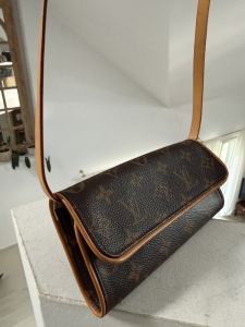 Louis Vuitton Pochette Twin PM  torba na ramię