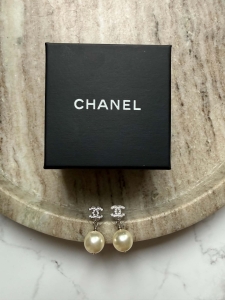 Chanel kolczyki z perełką 
