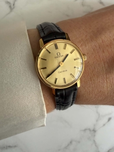 OMEGA Geneve szwajcarski zegarek vintage z lat '70, damski 22mm, naciąg manualny, piękny stan