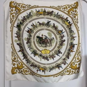 Luksusowa Jedwabna Apaszka Hermès – „La Promenade de Longchamps” 