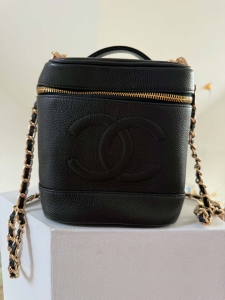 Stylowy Kuferek Chanel Vanity Bag – Klasyczna Skóra Groszkowa  (1)