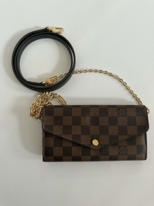 Louis Vuitton portfel typu WOC 