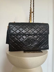 Unikatowa czarna torebka Chanel Vintage – Skóra naturalna, łańcuch złocony 24k